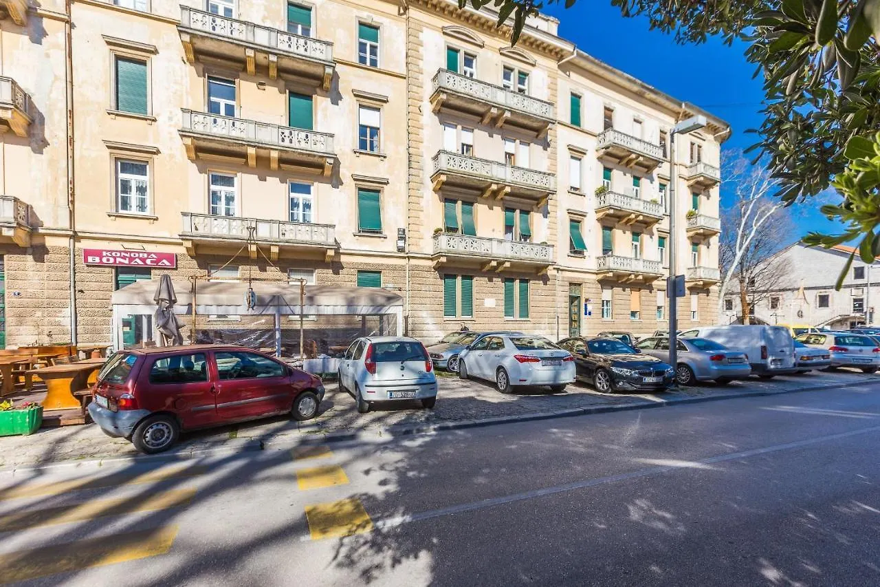 Lady Of Health Apartments Zara
